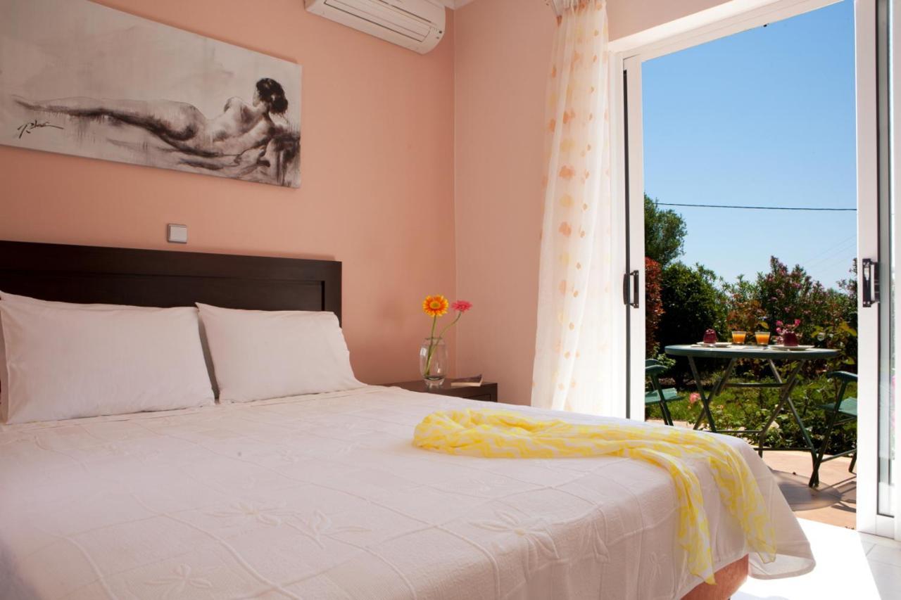 Pantheon & Danae Luxury Villas ซีโวตา ภายนอก รูปภาพ