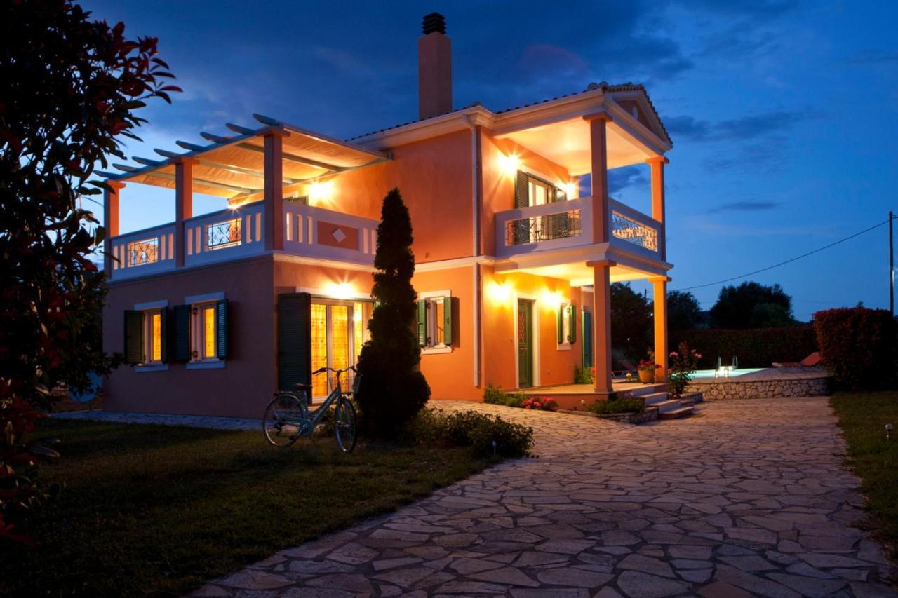Pantheon & Danae Luxury Villas ซีโวตา ภายนอก รูปภาพ